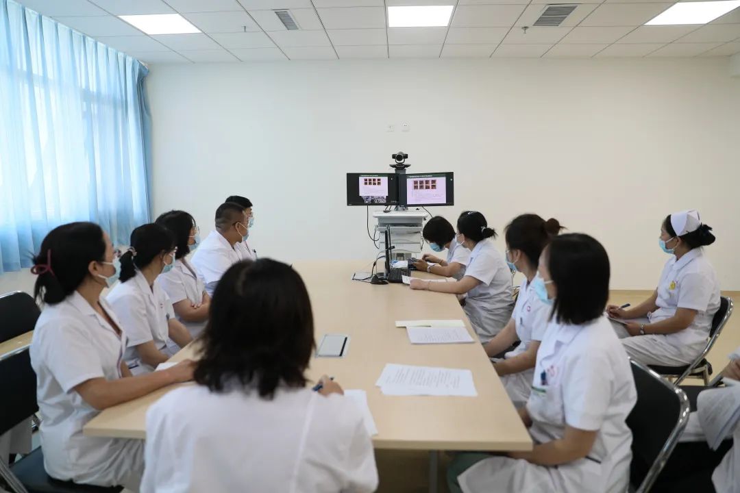 全省首家！中國醫(yī)科大學(xué)附屬第一醫(yī)院專家來“查房”，家門口享國內(nèi)優(yōu)質(zhì)醫(yī)療資源！(圖1)
